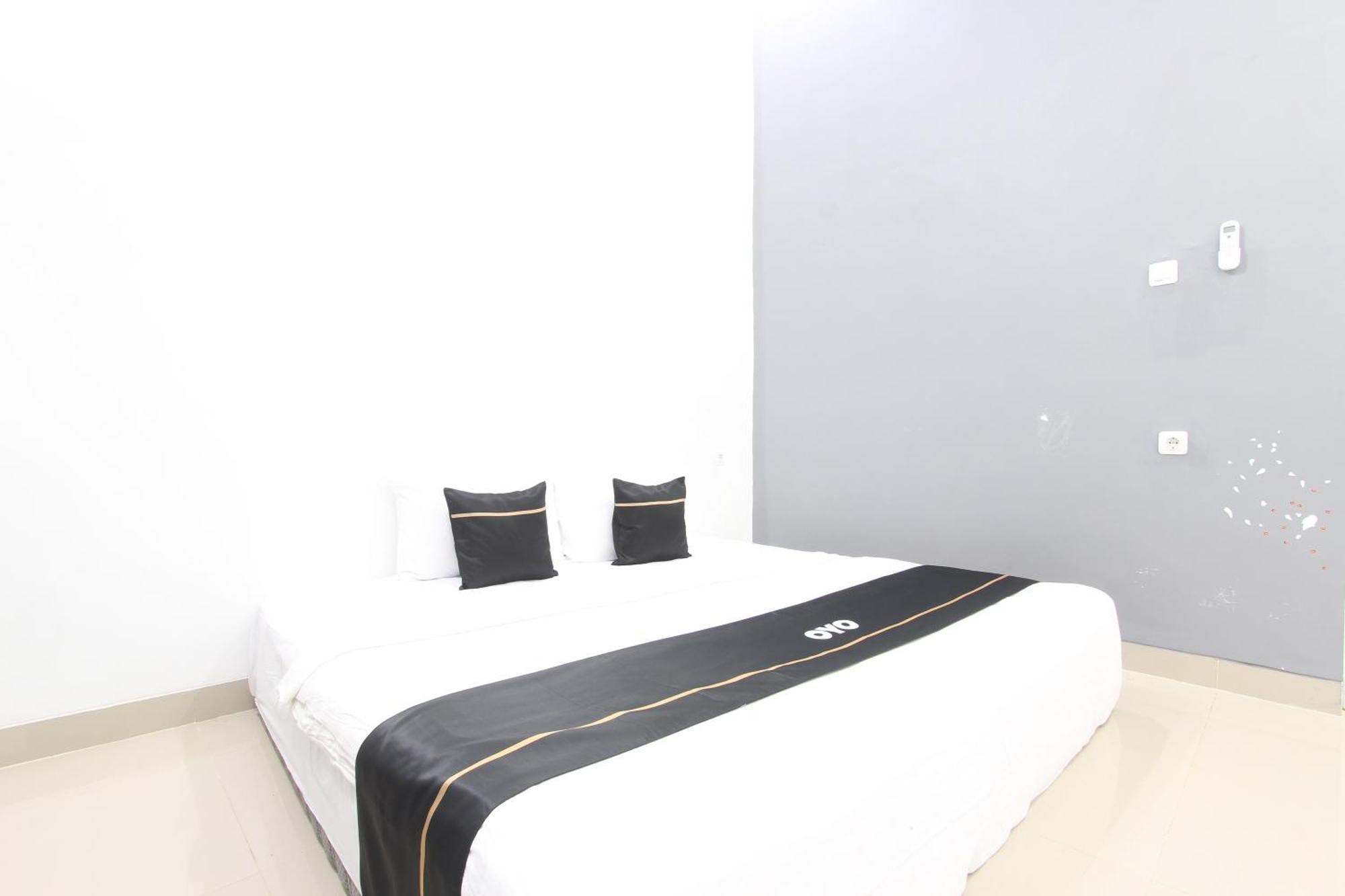 Capital O 93939 Oikodomeo Syariah Hotel