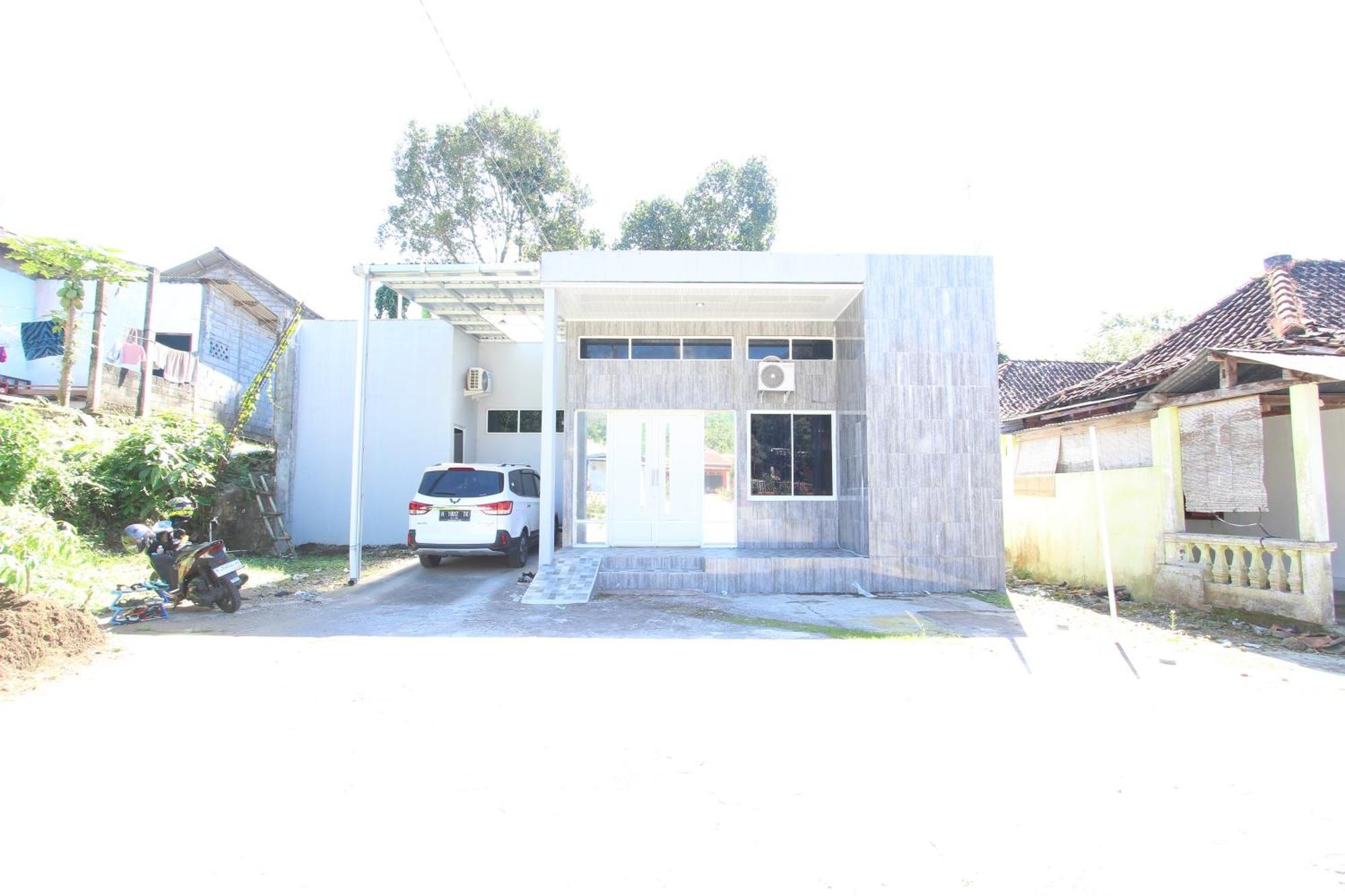 Capital O 93939 Oikodomeo Syariah Hotel Salatiga